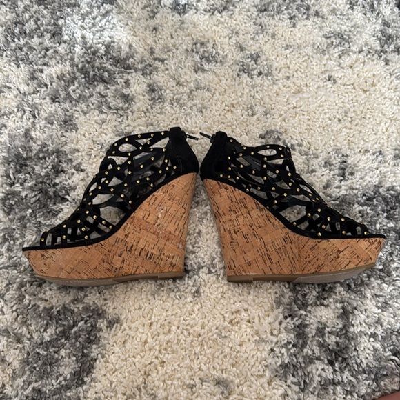 Black Cutout Wedges with Gold Studs - JustFab Size 6.5 - Picture 2 of 5